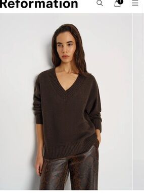 Reformation Jadey Cashmere Oversized V-Neck Sweater - Size Small - NWT